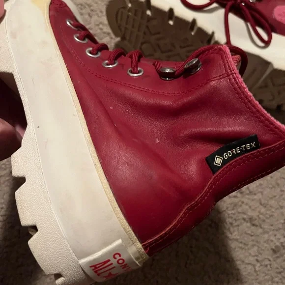 Converse Chuck Taylor All Star Lugged Winter High Leather (Size 6 US Women) - Picture 3 of 10